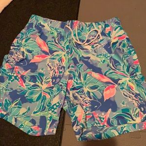 EUC MEN’s Lilly Pulitzer Capri Trunk size Medium